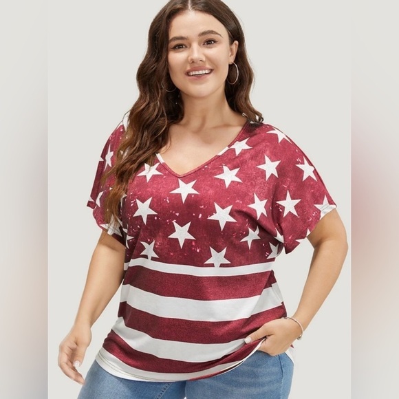NWT!Women's Red & White Star Print Top Size 14-16 or 1X - Picture 2 of 5